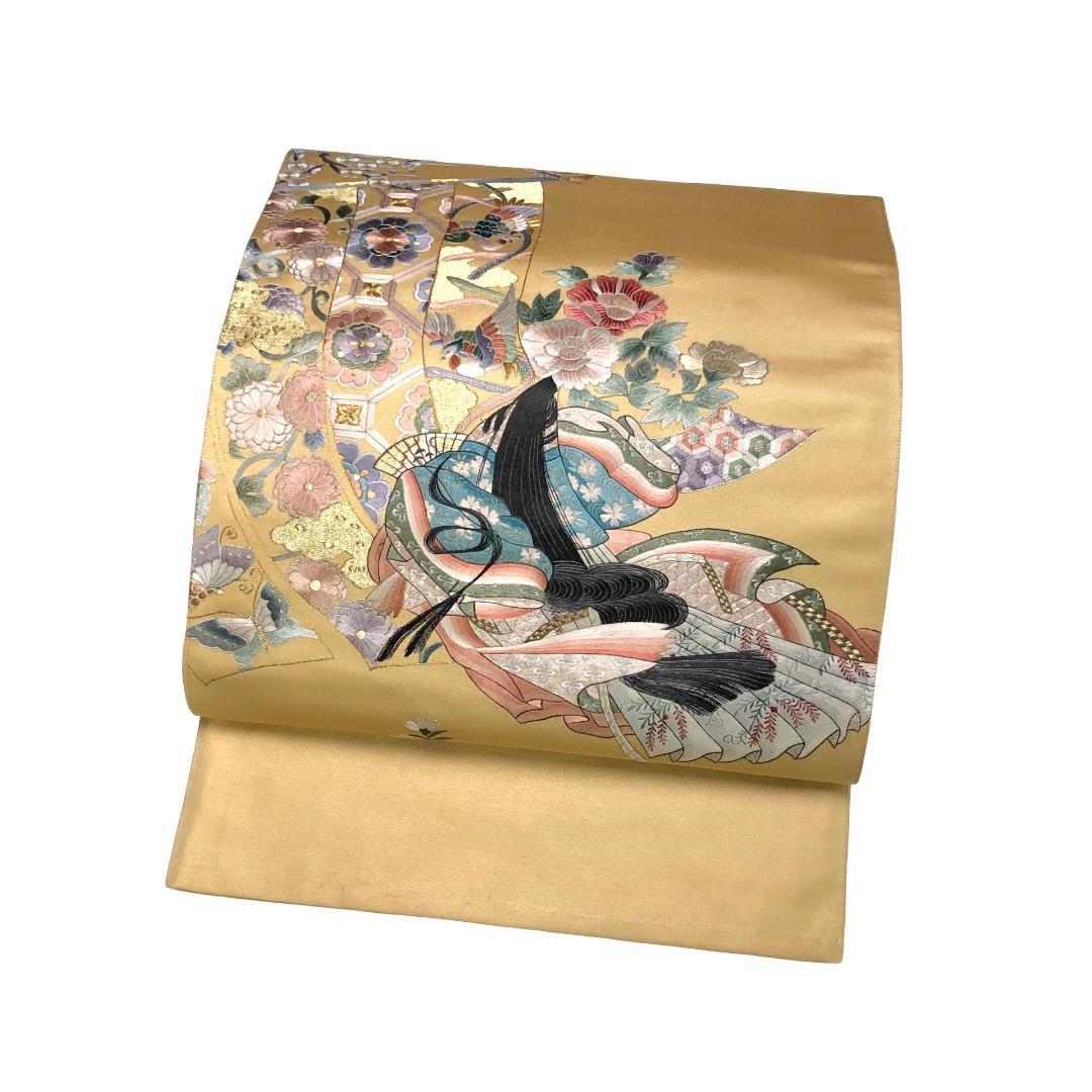 2025人気新作 袋帯 総刺繍 O 密陀僧色 金銀糸 鳥 花模様 衣桁に十二単の女性 着物・浴衣