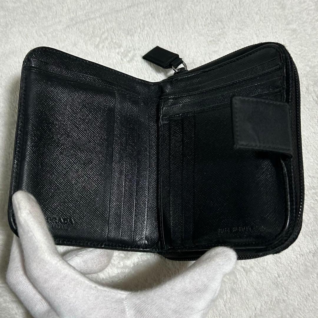 プラダ ラウンドジップ 二つ折り財布 三角プレート テスートナイロン