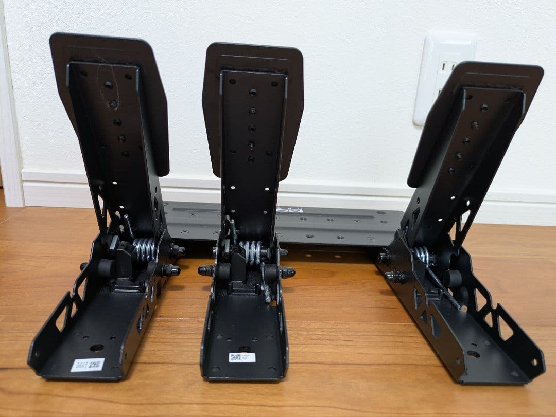 MOZA SR-P Lite Pedal　クラッチペダル付き