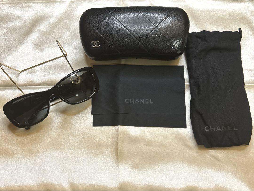 Chanel ブラック サングラス フラワーモチーフ CHANEL シャネル フラワーモチーフ サングラス ブラック