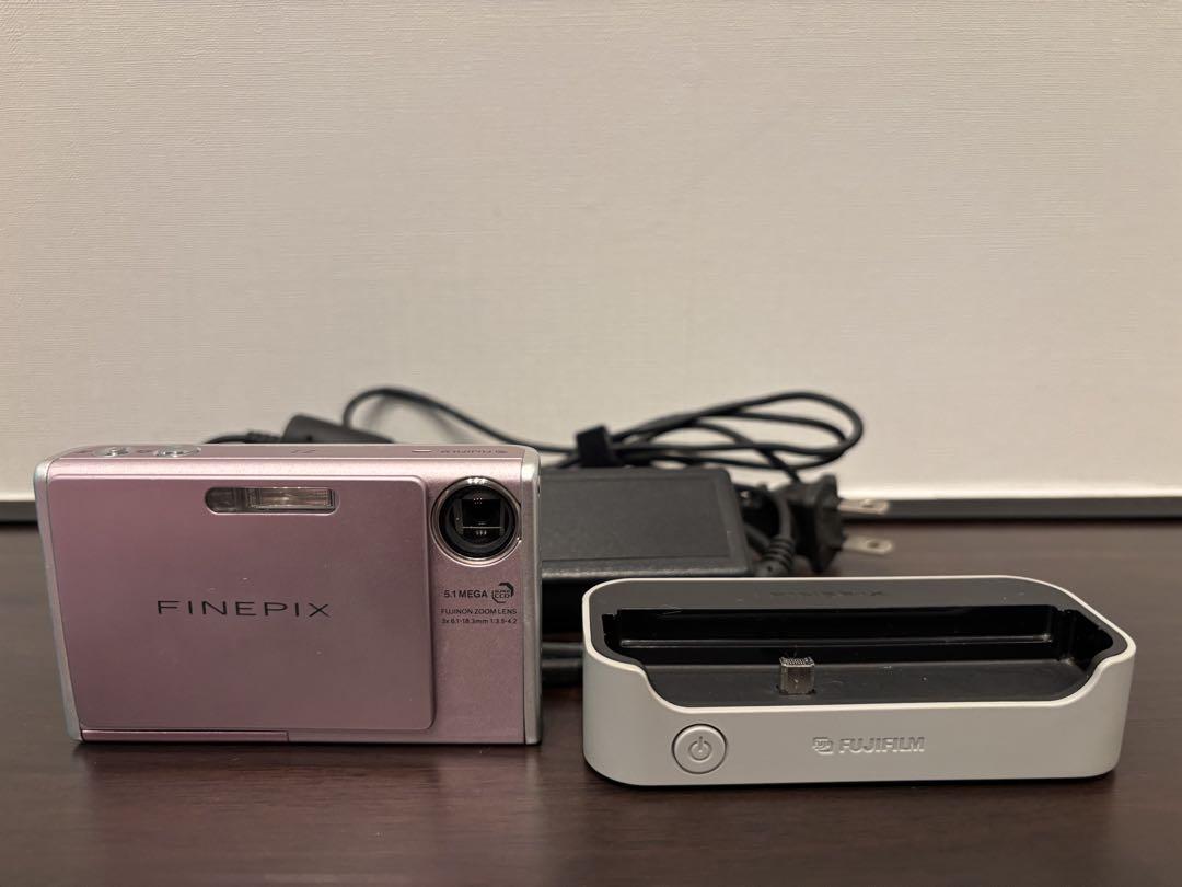 FinePix Z3 ピンク 充電ドック付き