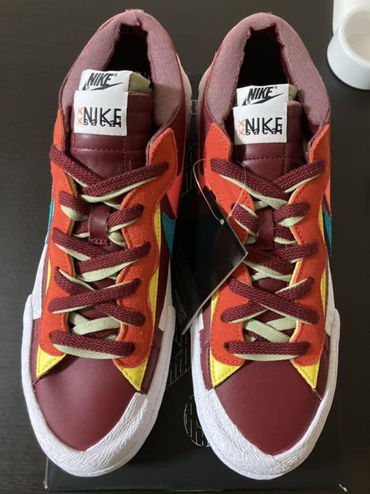 安い最新作 sacai KAWS Nike blazer low team red A3DsS-m48007919740 新品超特価