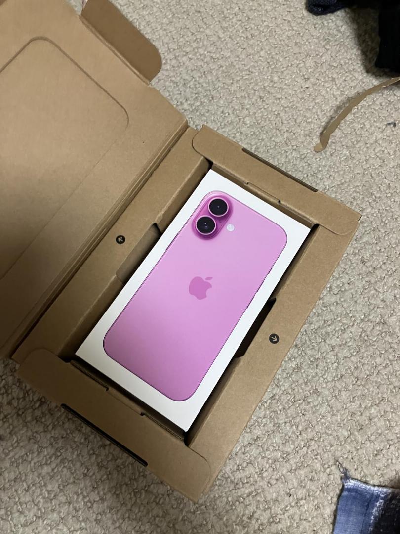 Apple iPhone 16 (128 GB) - ホワイト