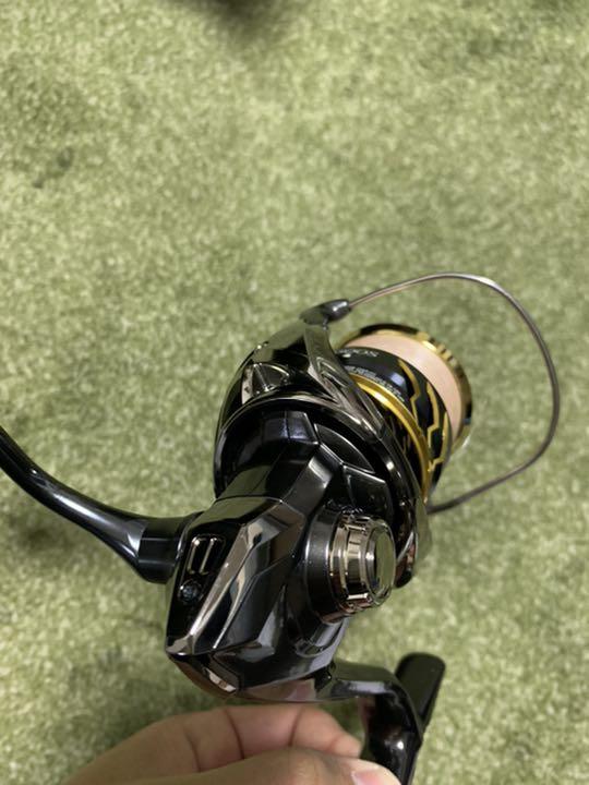 シマノ SHIMANO 20ツインパワー 2500S ハンドル純正のみ 新年の贈り物 【アウトレット☆送料無料】 20ツインパワー 2500S(ハンドル純正のみ) SHIMANO シマノ リール