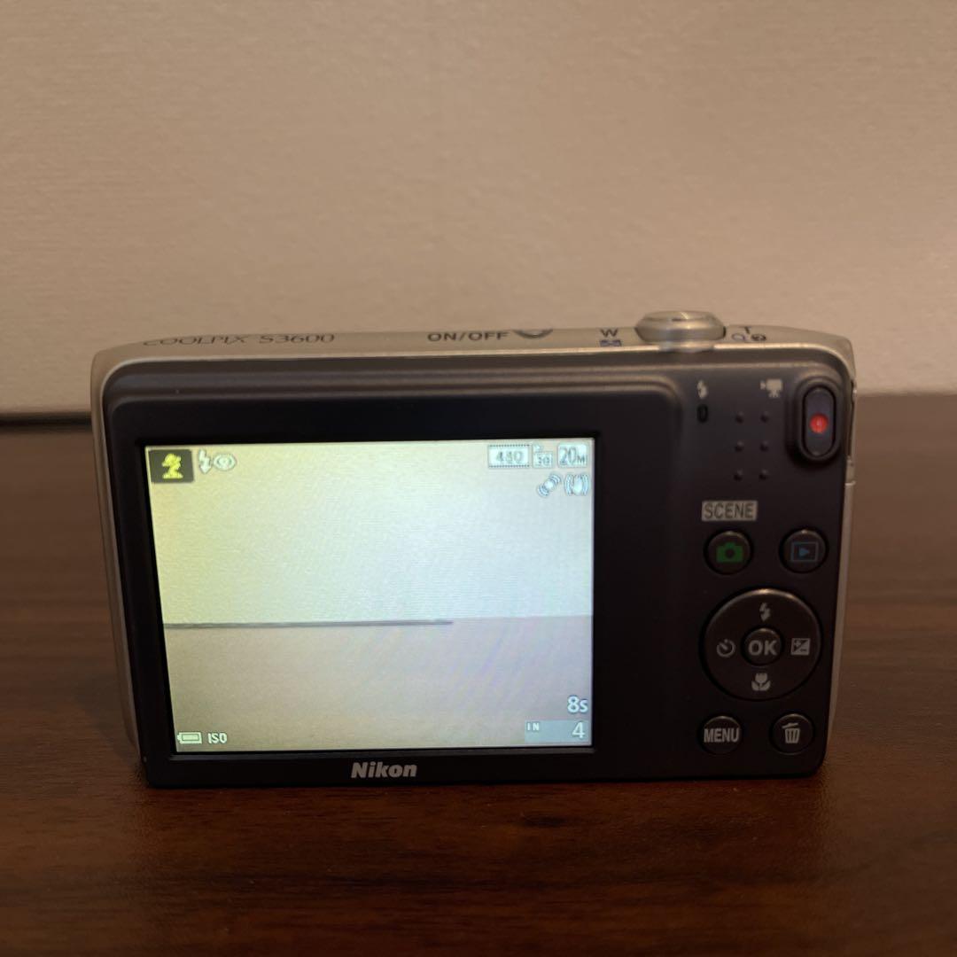 3565 Nikon COOLPIX S3600 シルバー 【デジカメ】