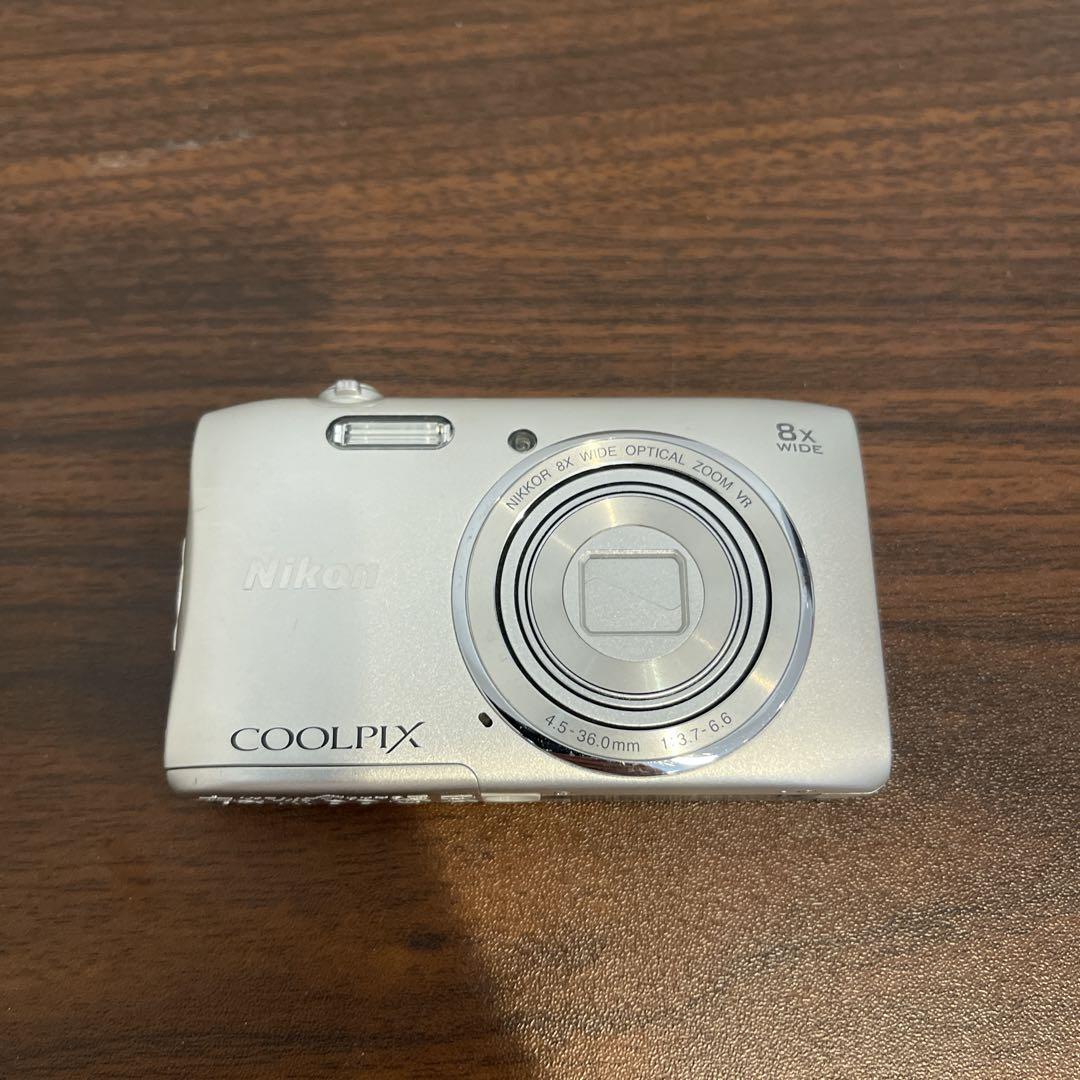 3565 Nikon COOLPIX S3600 シルバー 【デジカメ】
