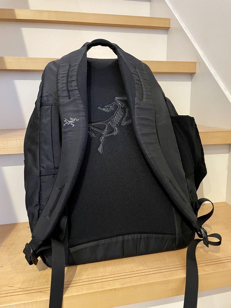 ARC'TERYX 黒 リュック・バックパック ペンダー PENDER