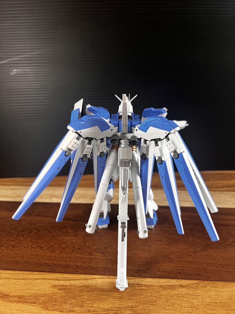 HG ハイニューガンダム完成品1/144 全塗装済み