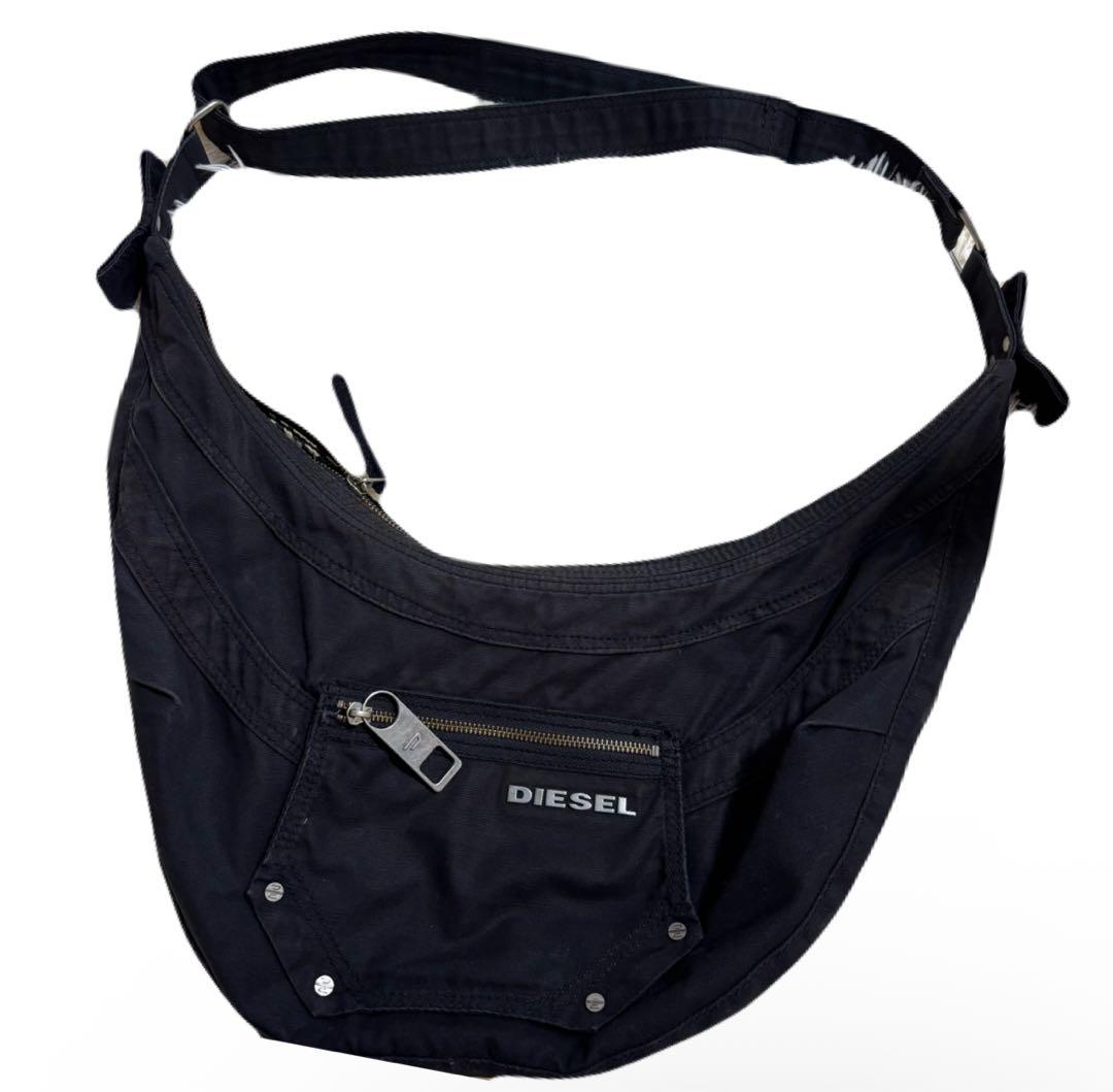 DIESEL ブラック ショルダーバッグ　　三日月 DIESEL archive ショルダーバッグ 三日月 - メルカリ