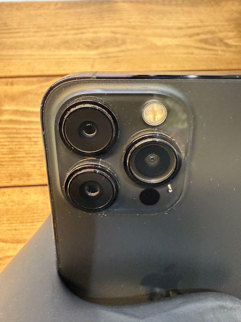 美品　iPhone 13pro 256GB graphite black