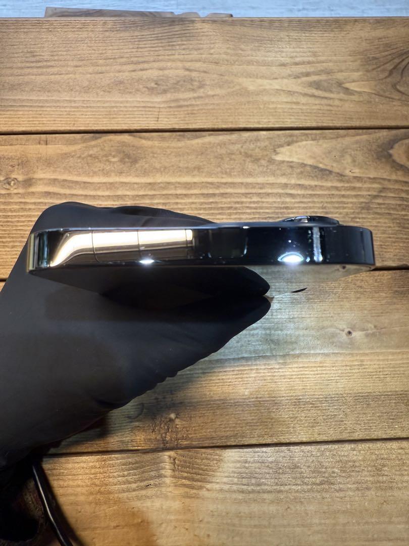 美品　iPhone 13pro 256GB graphite black