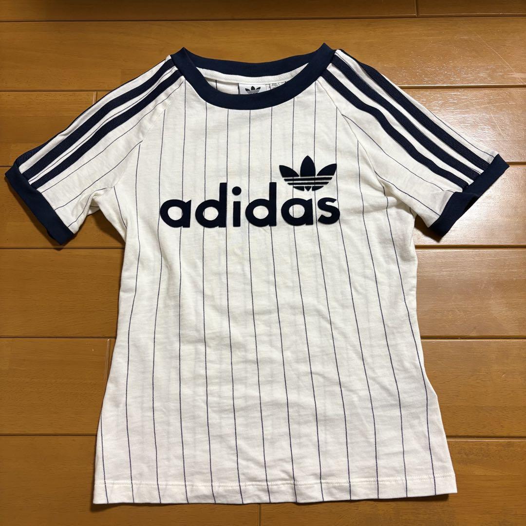adidas リニアグラフィック Tシャツ ストライプ ボーダー adidas リニアグラフィック Tシャツ ストライプ ボーダー xs
