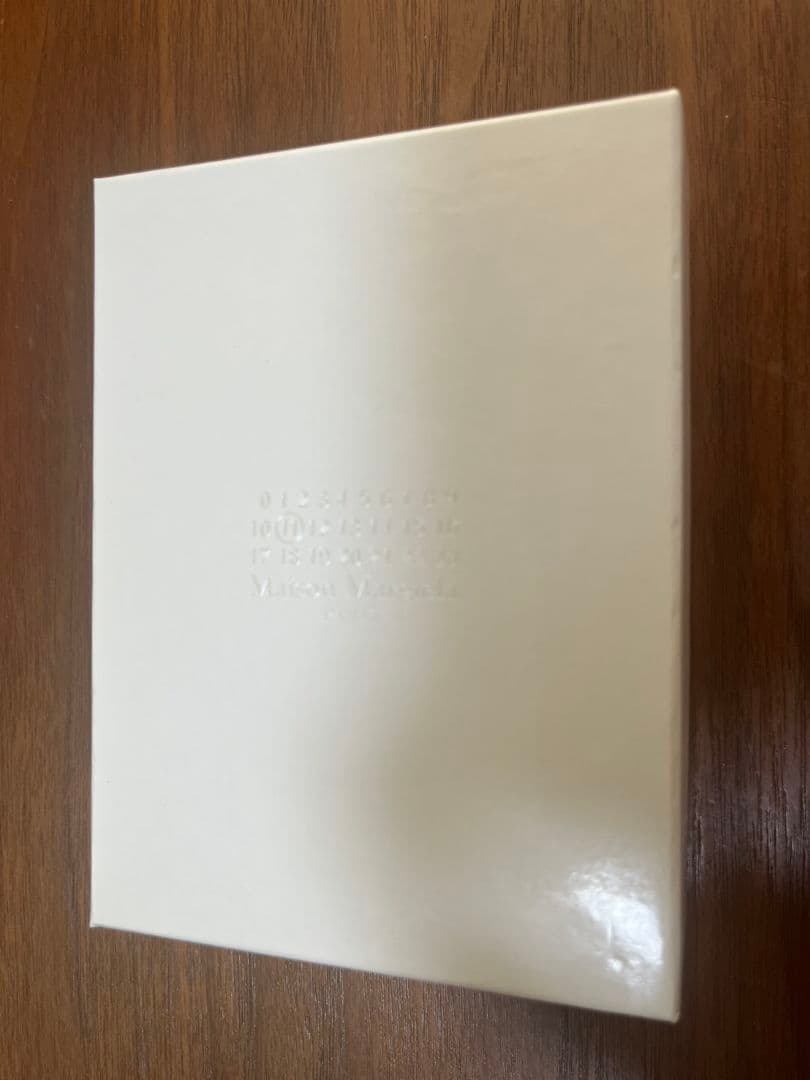 新品未使用　メゾンマルジェラ　Mason Margiela 二つ折り財布 黒