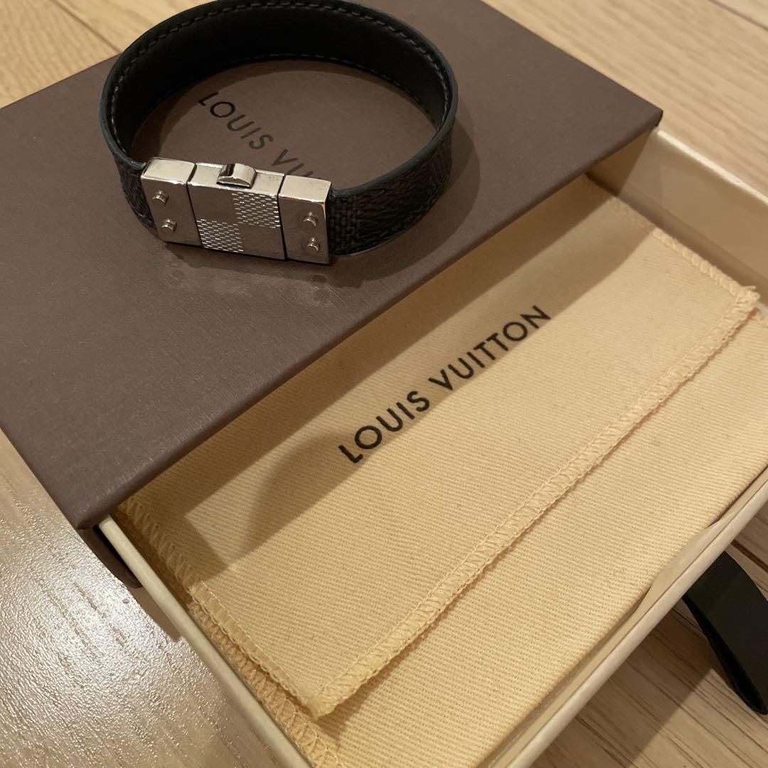 Louis Vuitton ブラックレザーバングル ブレスレット ルイビィトン