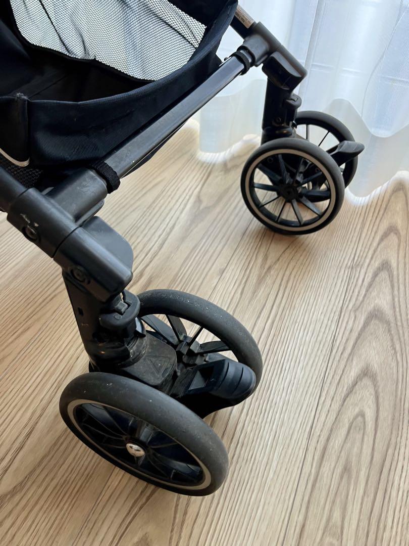 Combi ベビーカー メチャカルハンディ オート4キャス compact