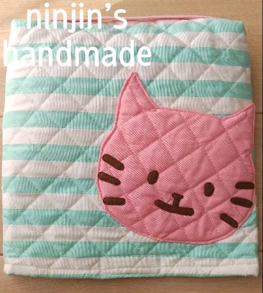 防災頭巾カバー　エメラルドグリーン×ねこさんアップリケ