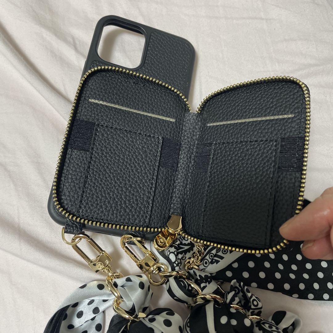 iPhone用ケース 黒と白のスカーフデザイン Custype