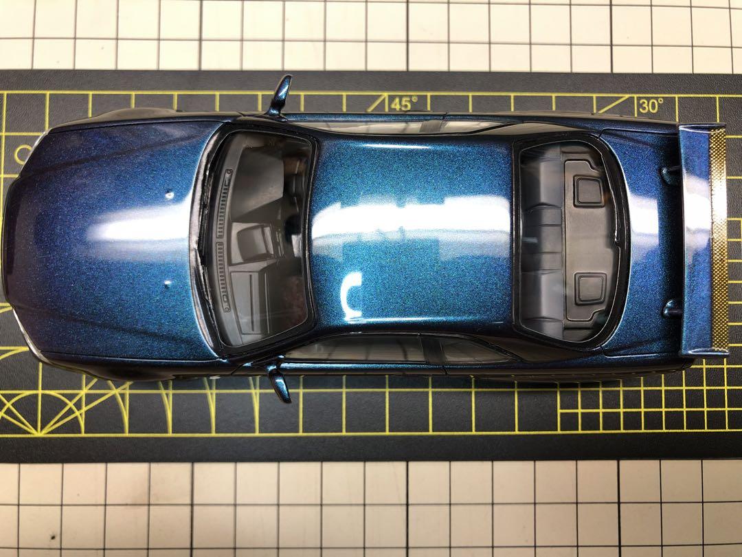 アオシマ 1/32 楽プラ ニッサン R34 スカイラインGT-R 塗装完成品