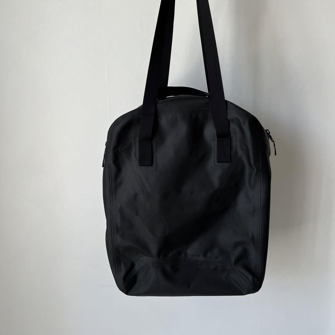 【美品】 ARC’TERYX VEILANCE Seque Tote バッグ