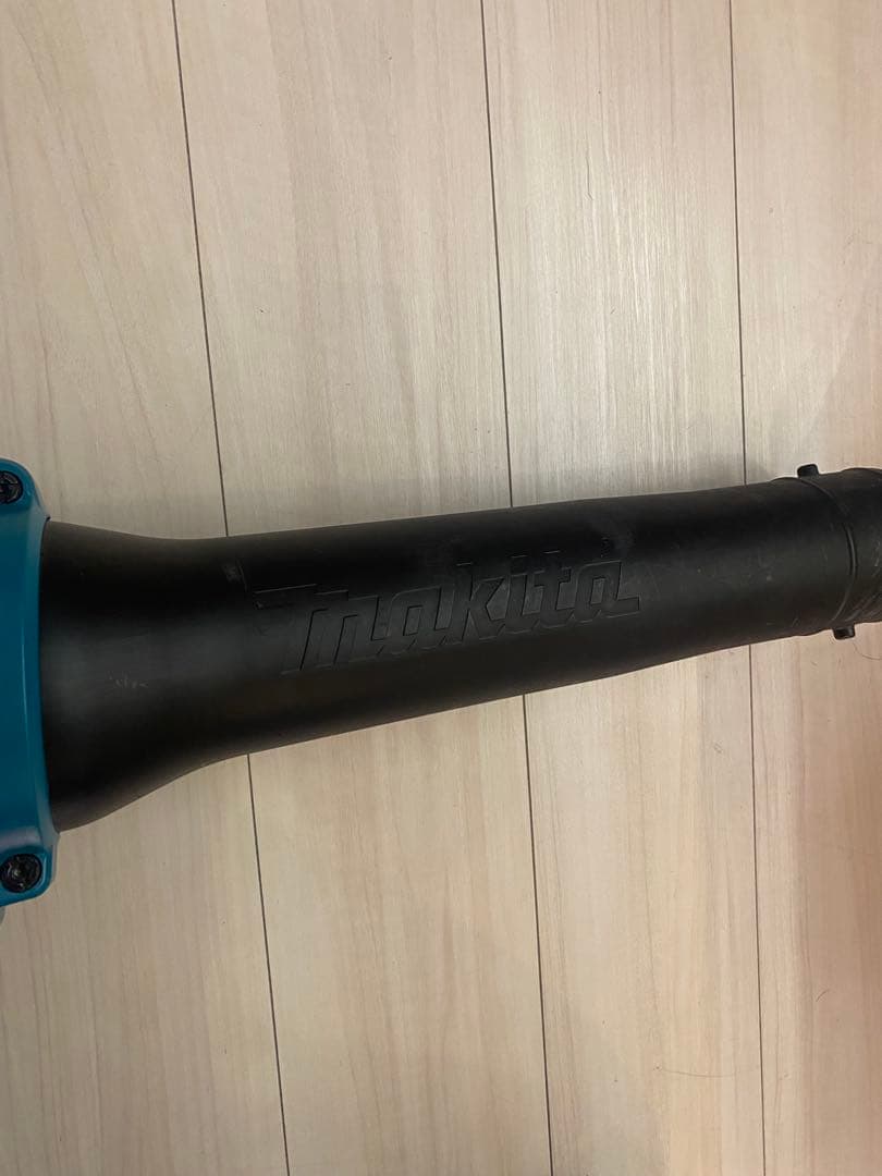 マキタ 18V充電式ブロワ