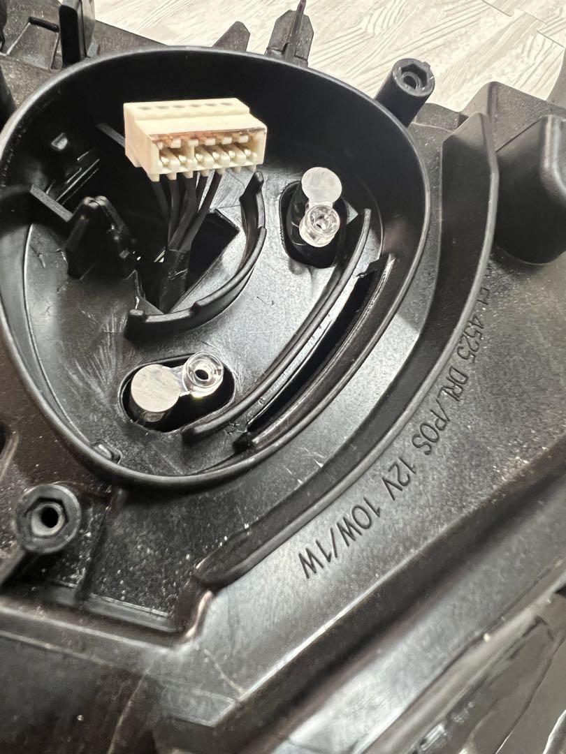 クロムハーツセメタリークロスリングパヴェダイヤ  【US size9】BMW ヘッドライトX5 X6 g05 g6 右側LED