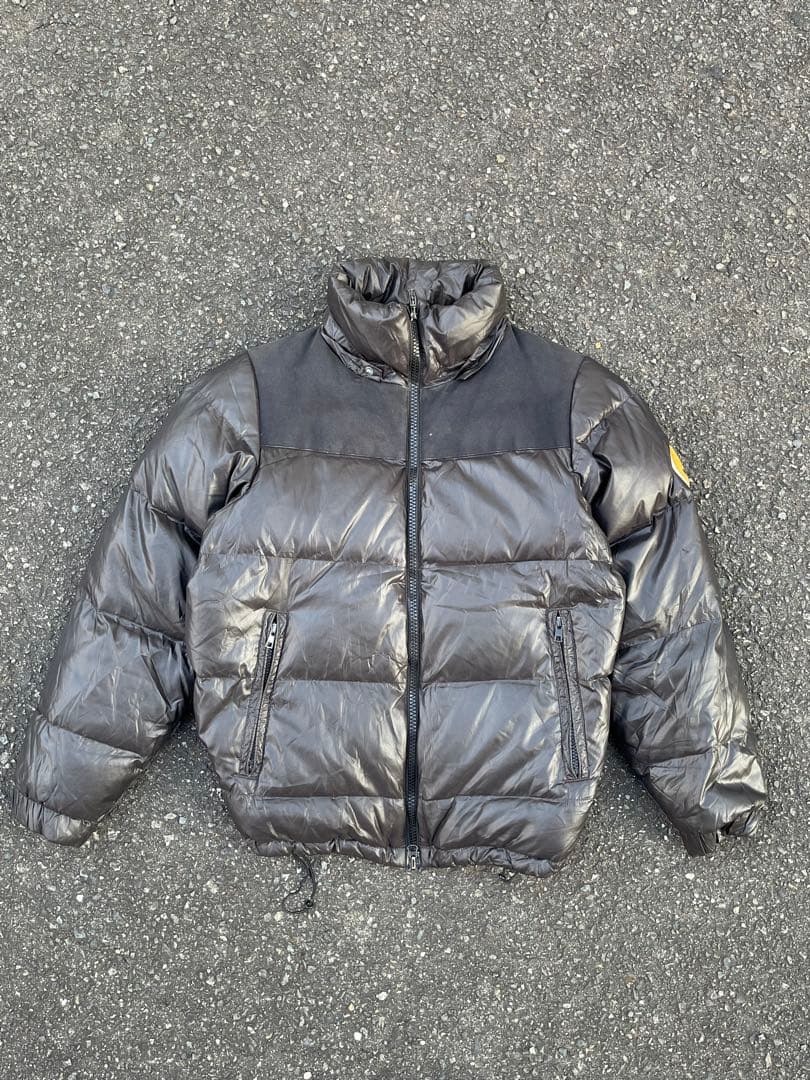 【カーハート】ダウンジャケット　アウター ワッペン　黒　ファーフード取り外し可