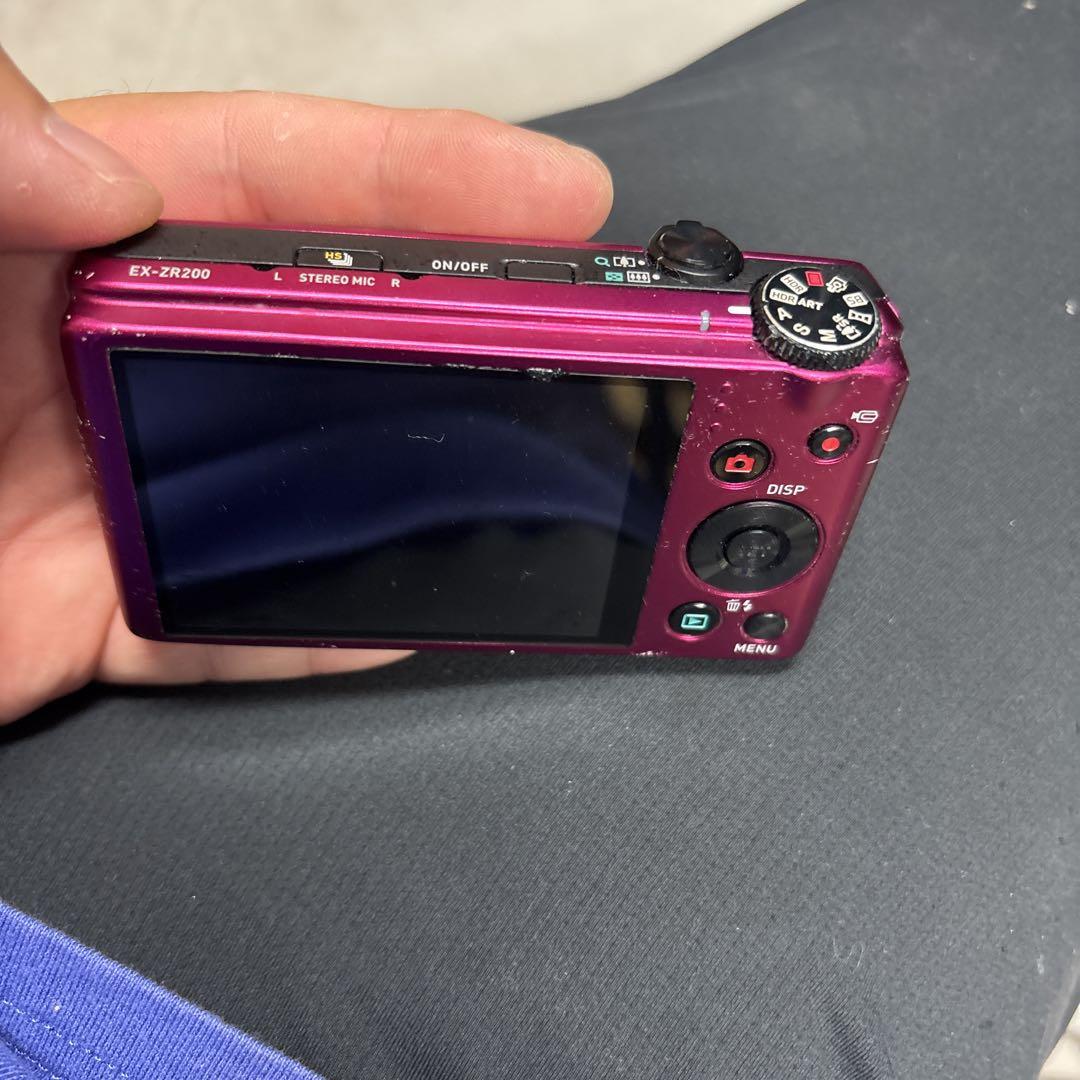 CASIO EXILIM EX-ZR200 カシオ コンデジ （ジャンク）