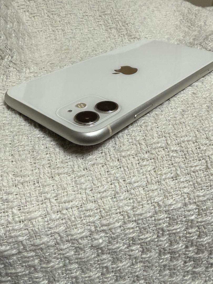 Apple iPhone 11 ホワイト 本体