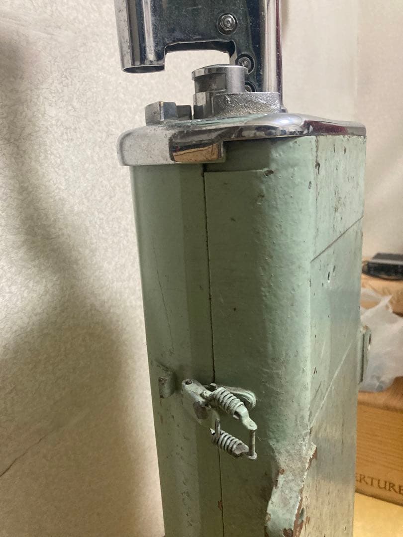 三菱電機製の鉄道用主幹制御器(マスコン) 三菱電機製の鉄道用主幹制御器(マスコン)