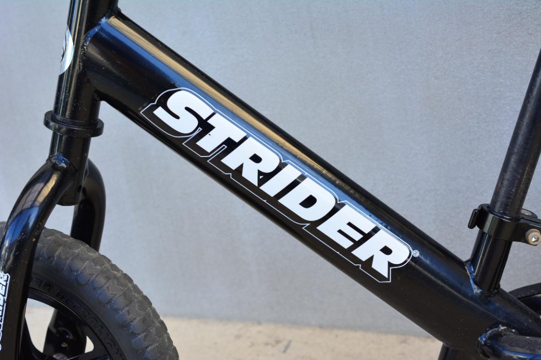 【良品】ストライダー スポーツ ブラック 12インチ