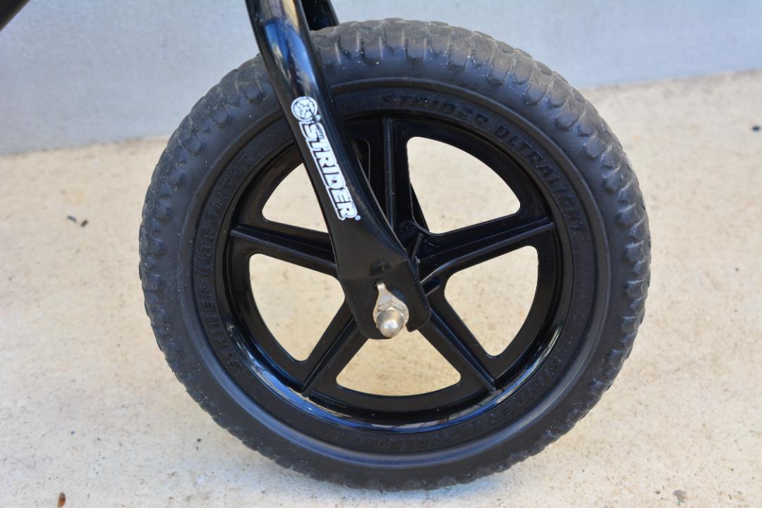 【良品】ストライダー スポーツ ブラック 12インチ