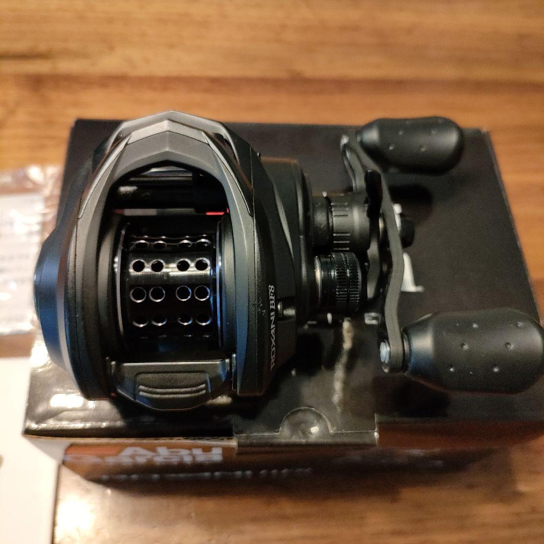 注目 ロキサーニBF8 リール - hellowilla.co