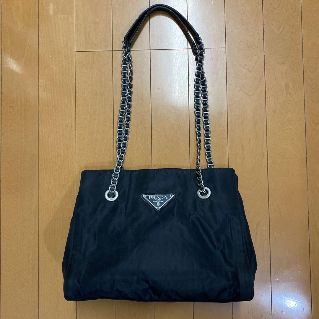 PRADA ブラック ナイロンバッグ
