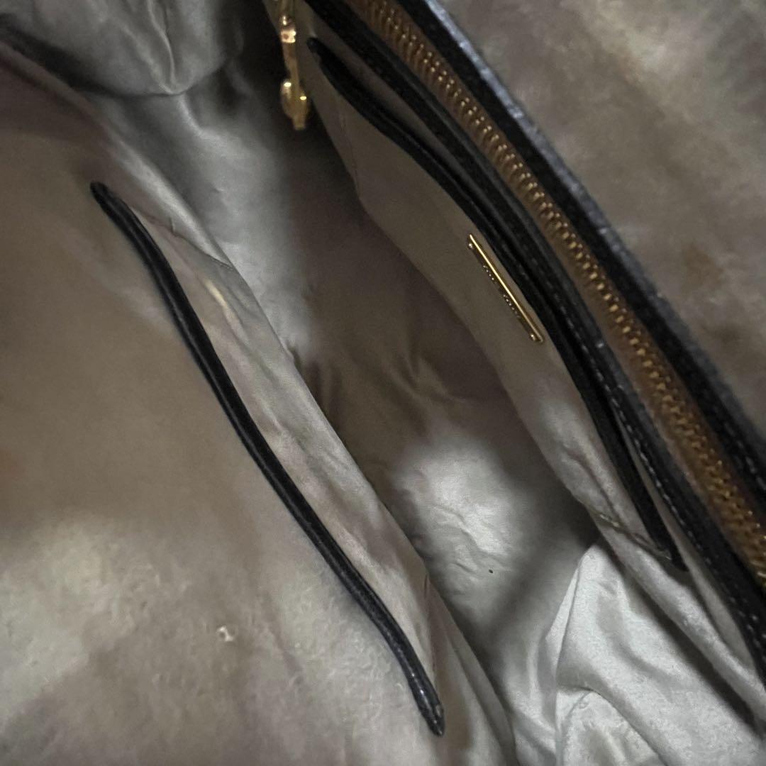✨美品✨ MIUMIU  ショルダーバッグ ブラック　レザー