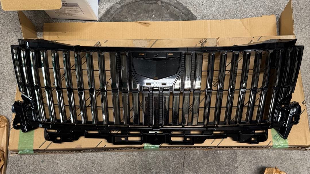 エスクァイア　フロントグリルセット