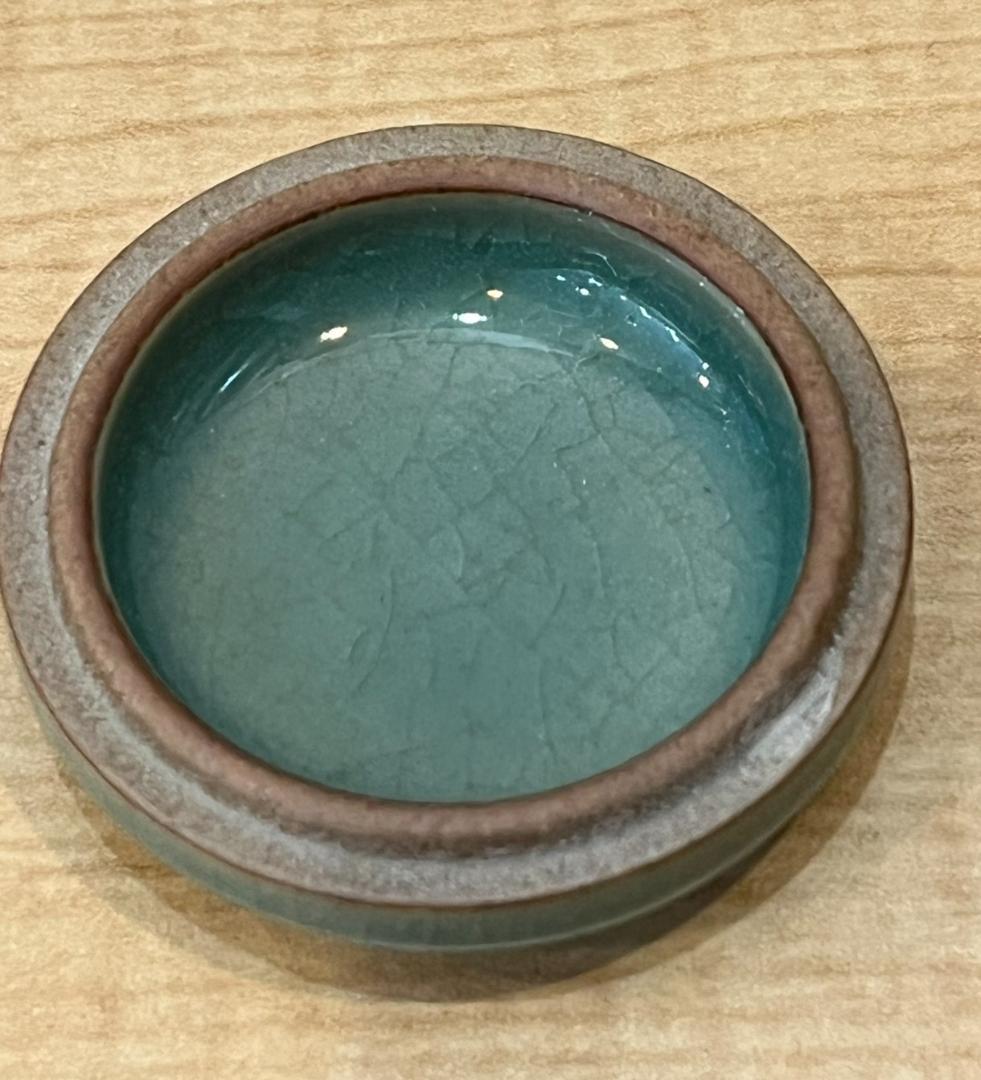 香合】高麗青磁 香合 刻銘・古岩 - メルカリ