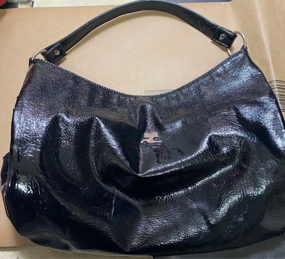 話題の行列 クレージュ 黒エナメル ショルダーバッグ ショルダーバッグ