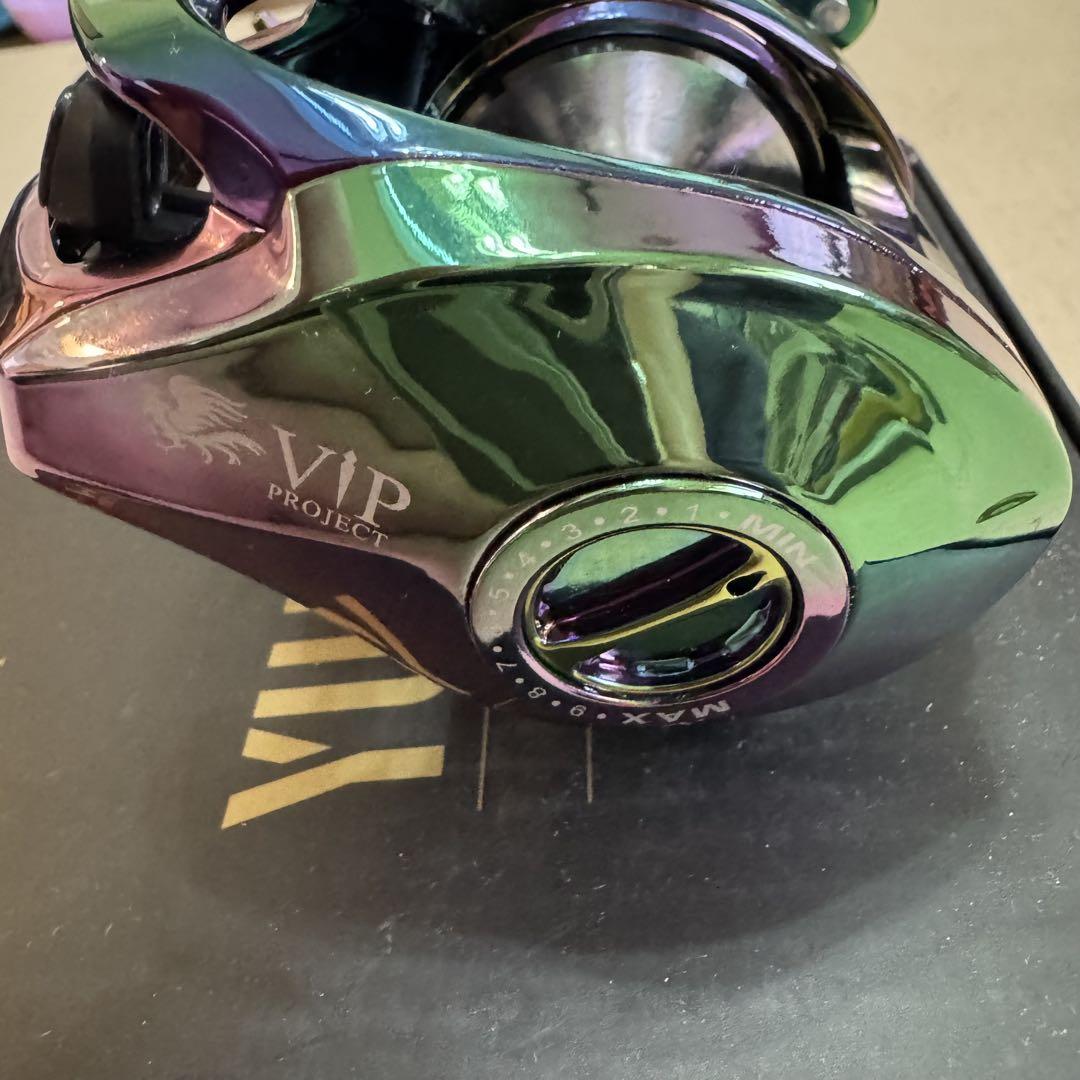 【新品未使用】VIPプロジェクト YUJI 300 RB ベイトリール