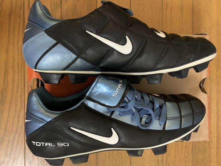 NIKE公式】トータル 90 'Metallic Silver and Black' (HJ9351