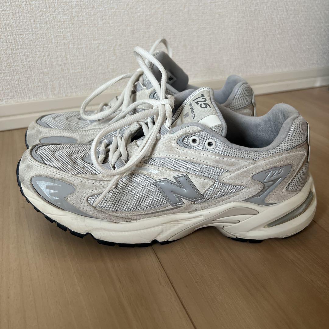 New Balance ML725UF グレー 5,555円