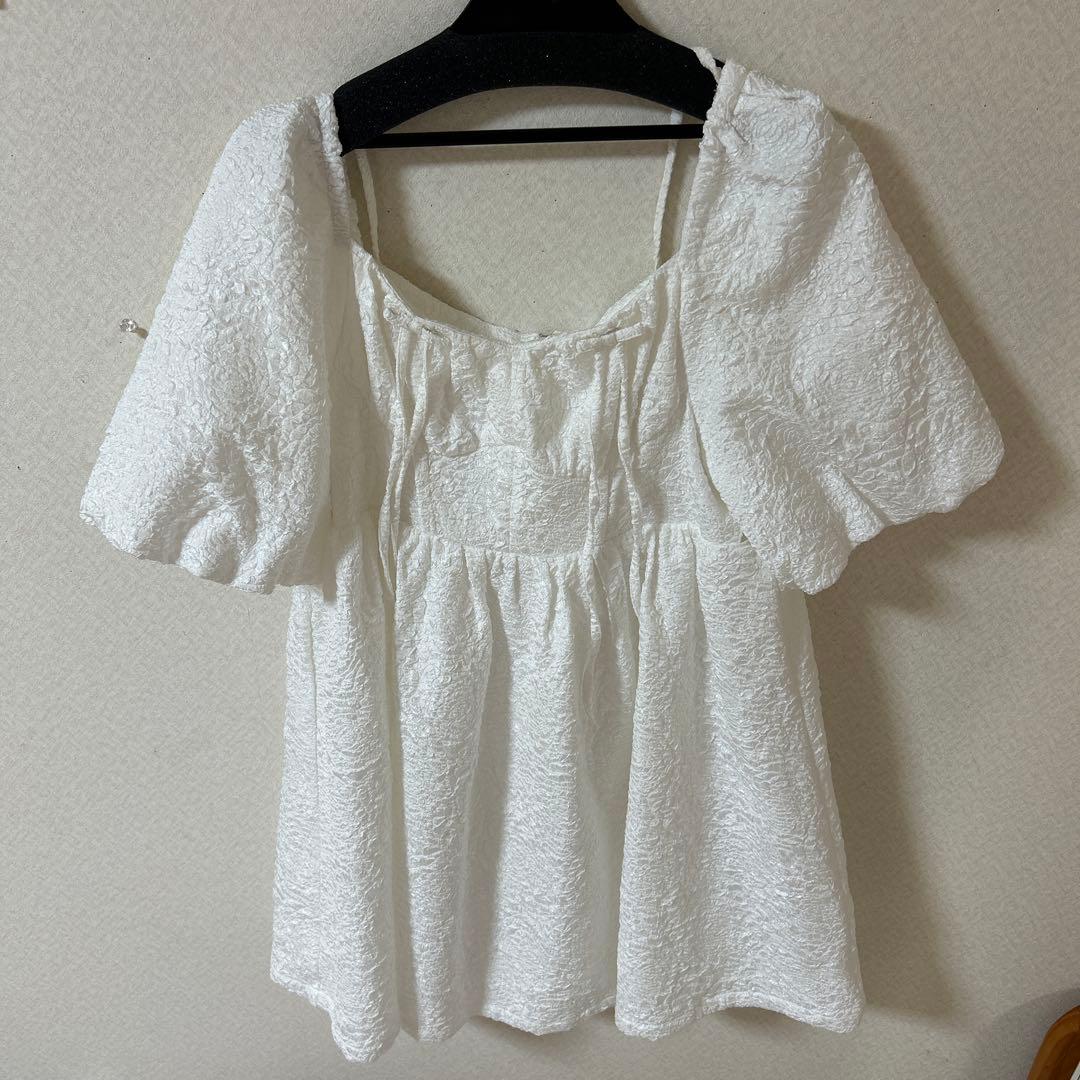 etre loin Rose embossed mini dress ホワイト