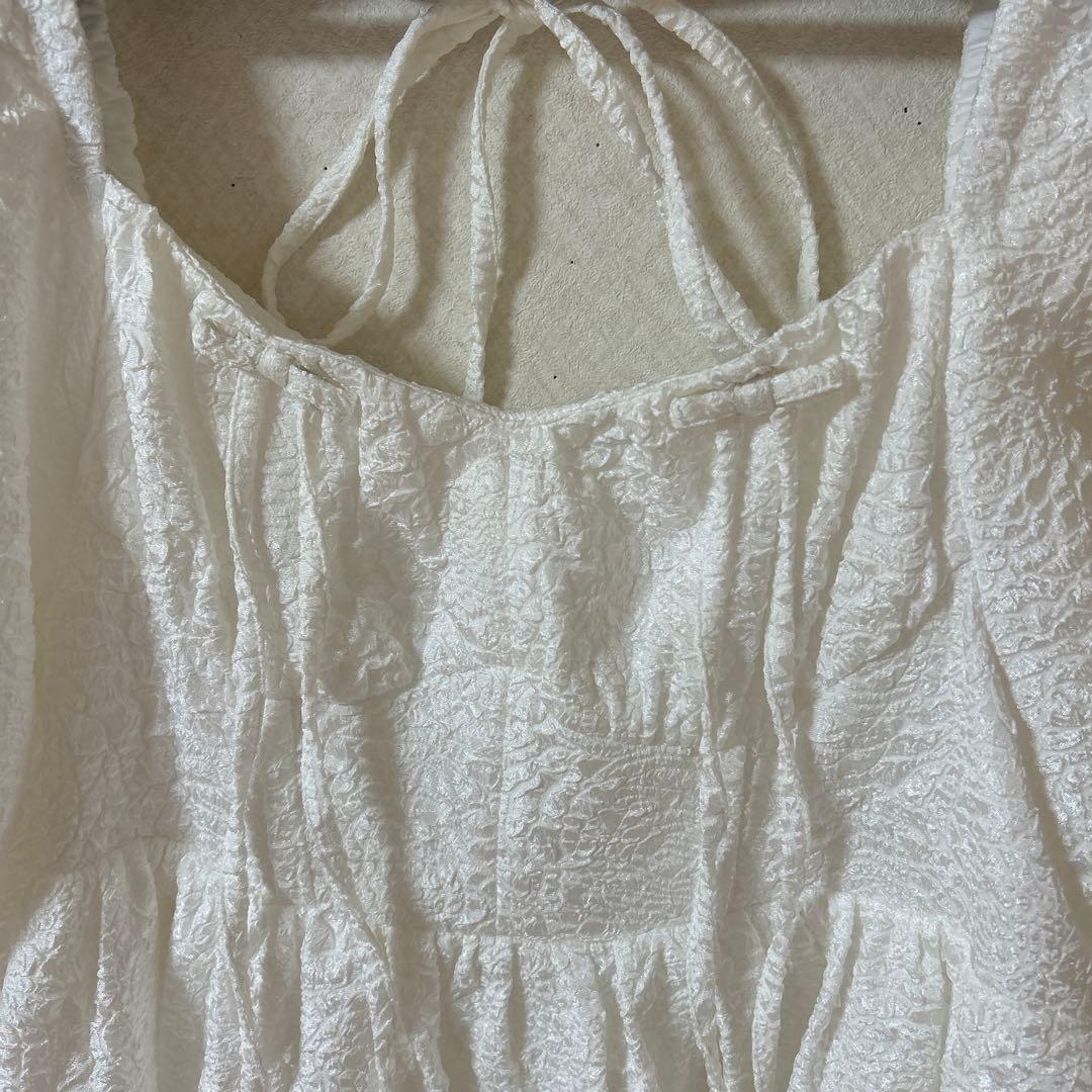 etre loin Rose embossed mini dress ホワイト