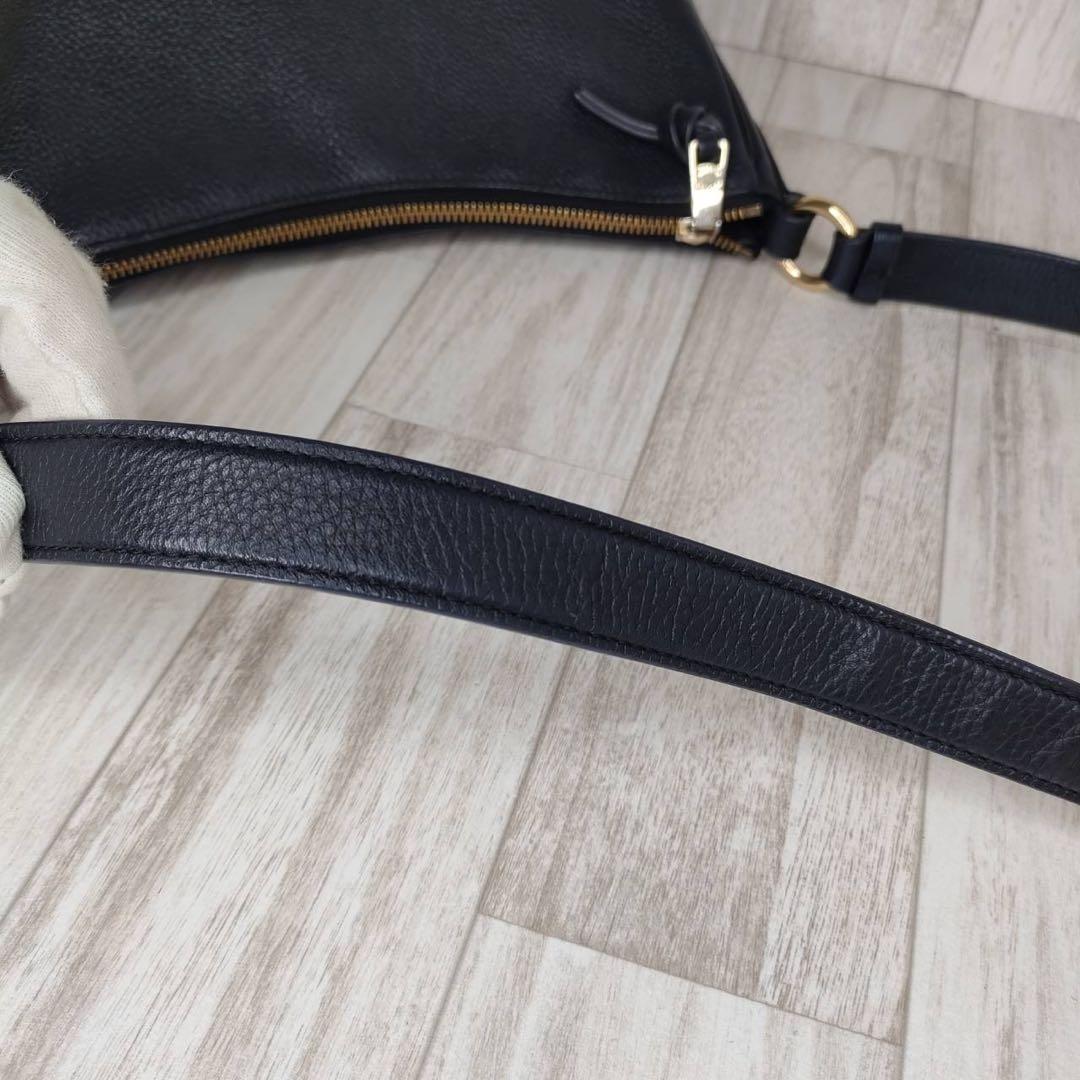 55 COACH コーチ　レザー　ショルダーバッグ