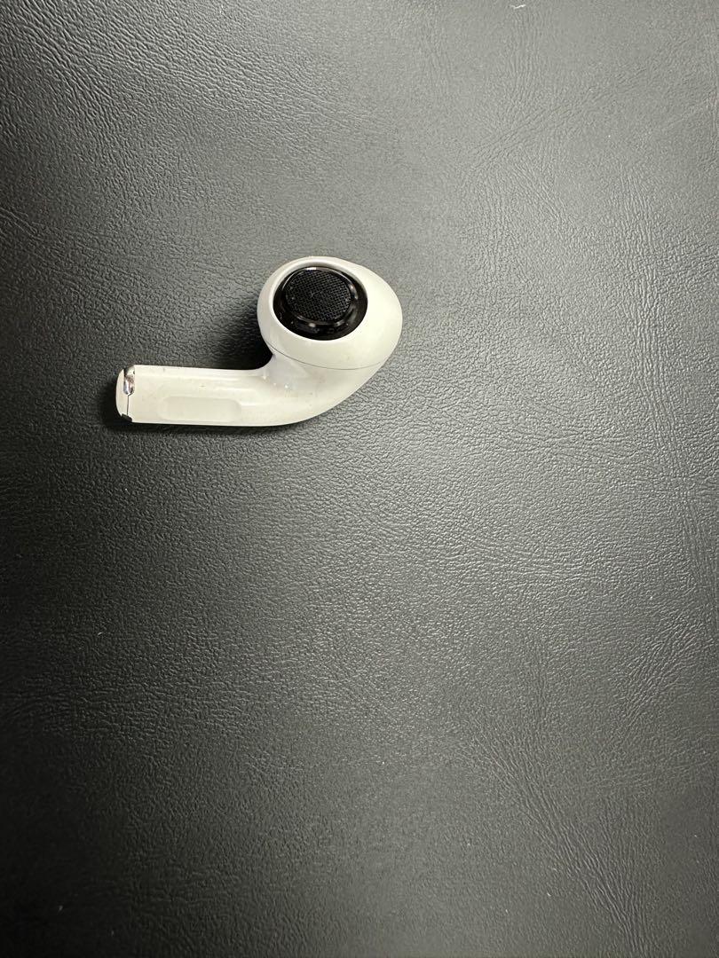 第2世代 AirPodsPro(lightningモデル) イヤホン本体のみ