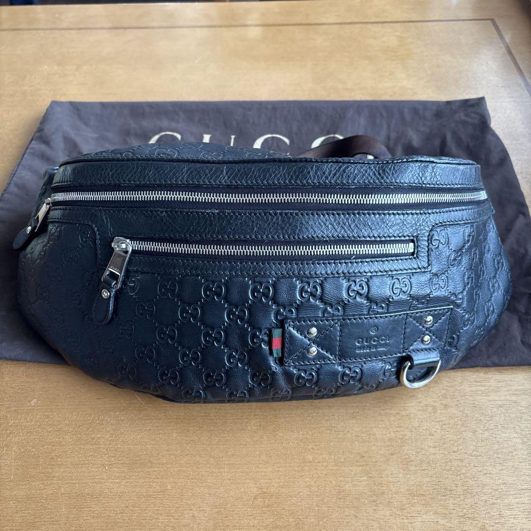 GUCCI ボディバッグ