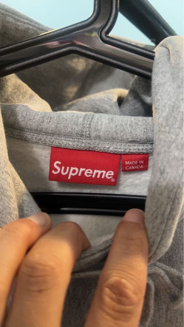 シュプリームSロゴ