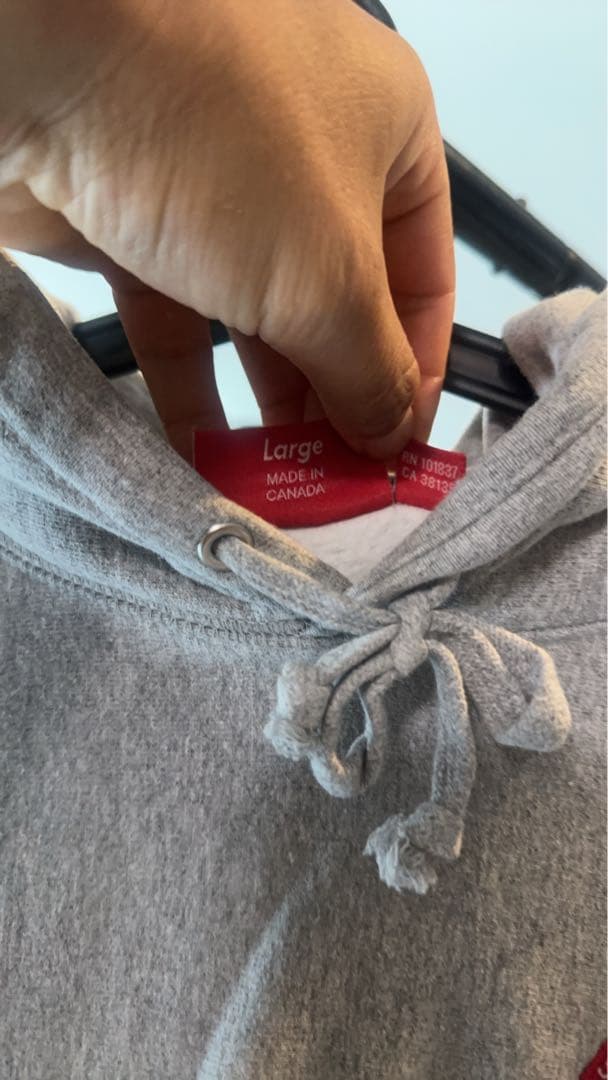 シュプリームSロゴ