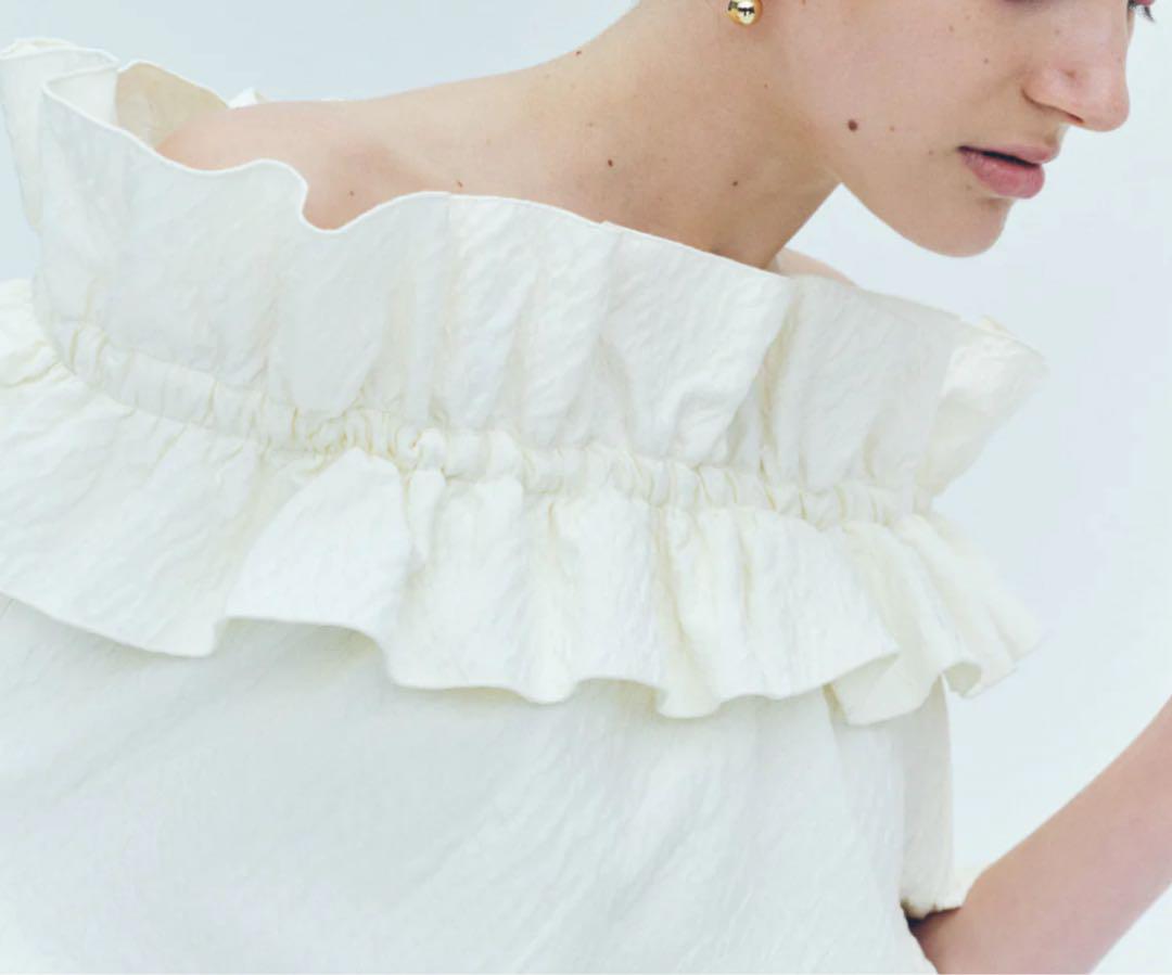 ローブブラン Raffle balloon cape Blouse