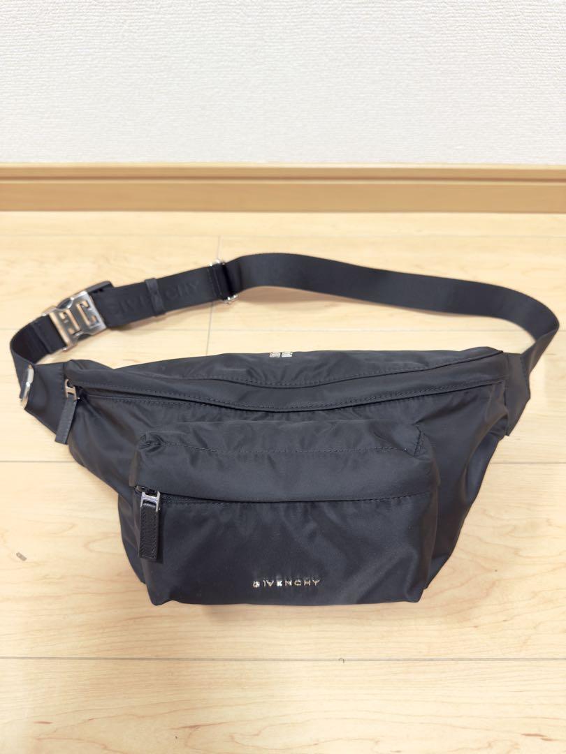 【新品】 GIVENCHY エッセンシャルU ウエストバッグ