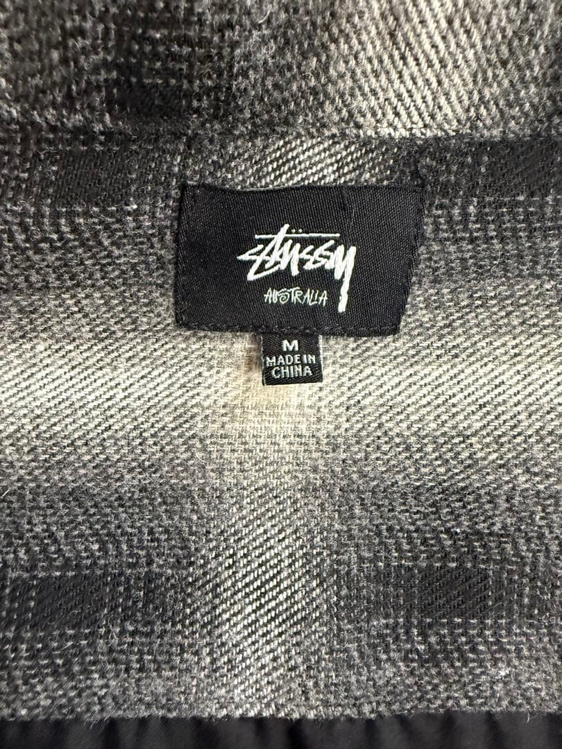 Stussy チェック柄ジャケット Mサイズ Stussy チェック柄ジャケット Mサイズ